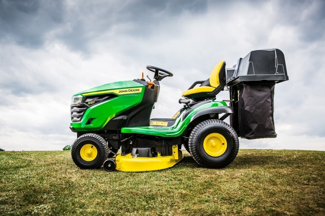 John Deere is introducing new features and updates to lawn tractors for 2021