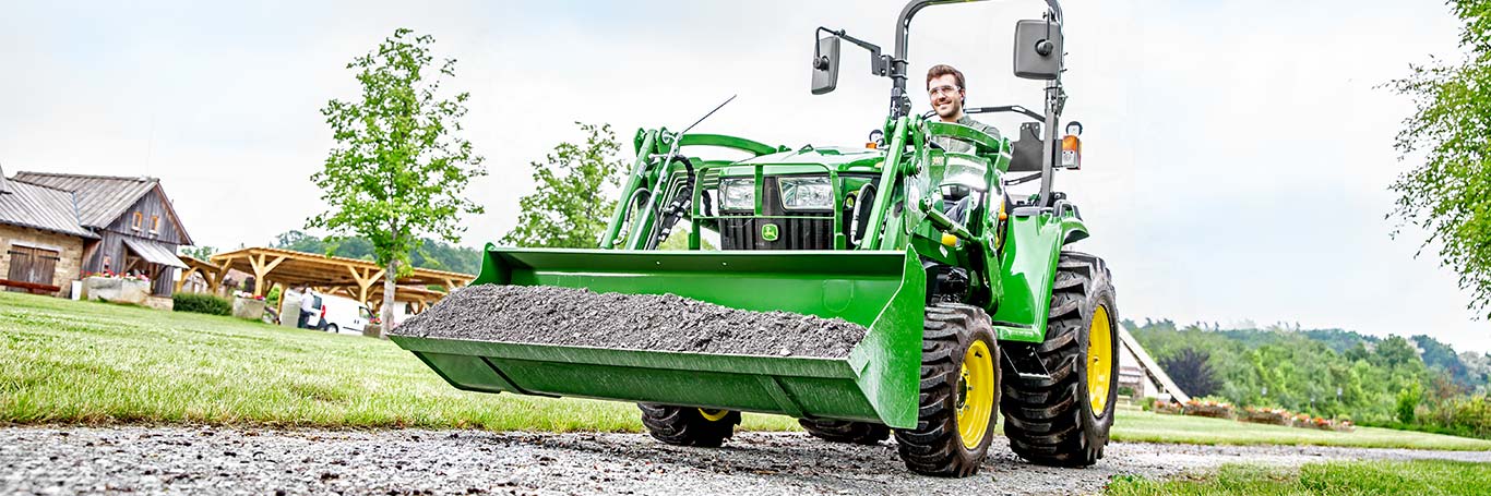 Kompakttraktor med frontlasteren