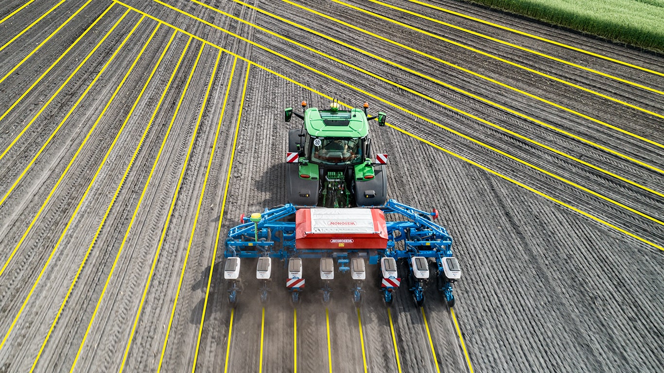 Traktor fra John Deere med Autopath™ sett ovenfra
