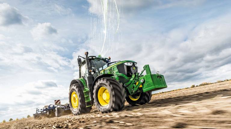 6195m-traktor-visning